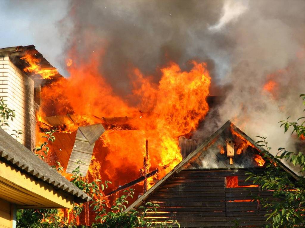 Възрастна жена загина при пожар в село Тихомир