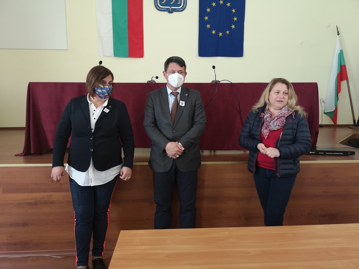 Тестове за COVID-19 дариха кандидати на ДПС на социалните услуги