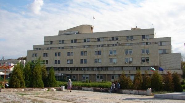 От днес изплащат възнагражденията на СИК в Кърджали