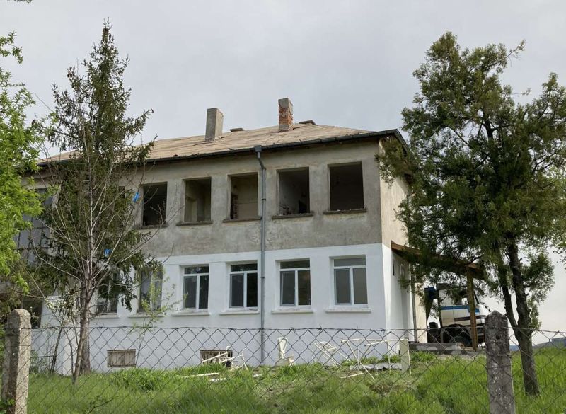 Община Момчилград събира в едно кметство, здравна служба, поща и полиция в Звездел