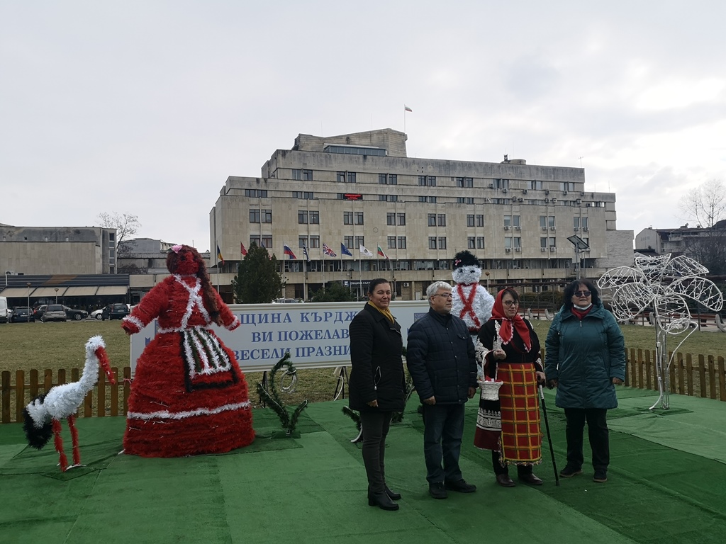 Кърджали с празнична украса за Баба Марта